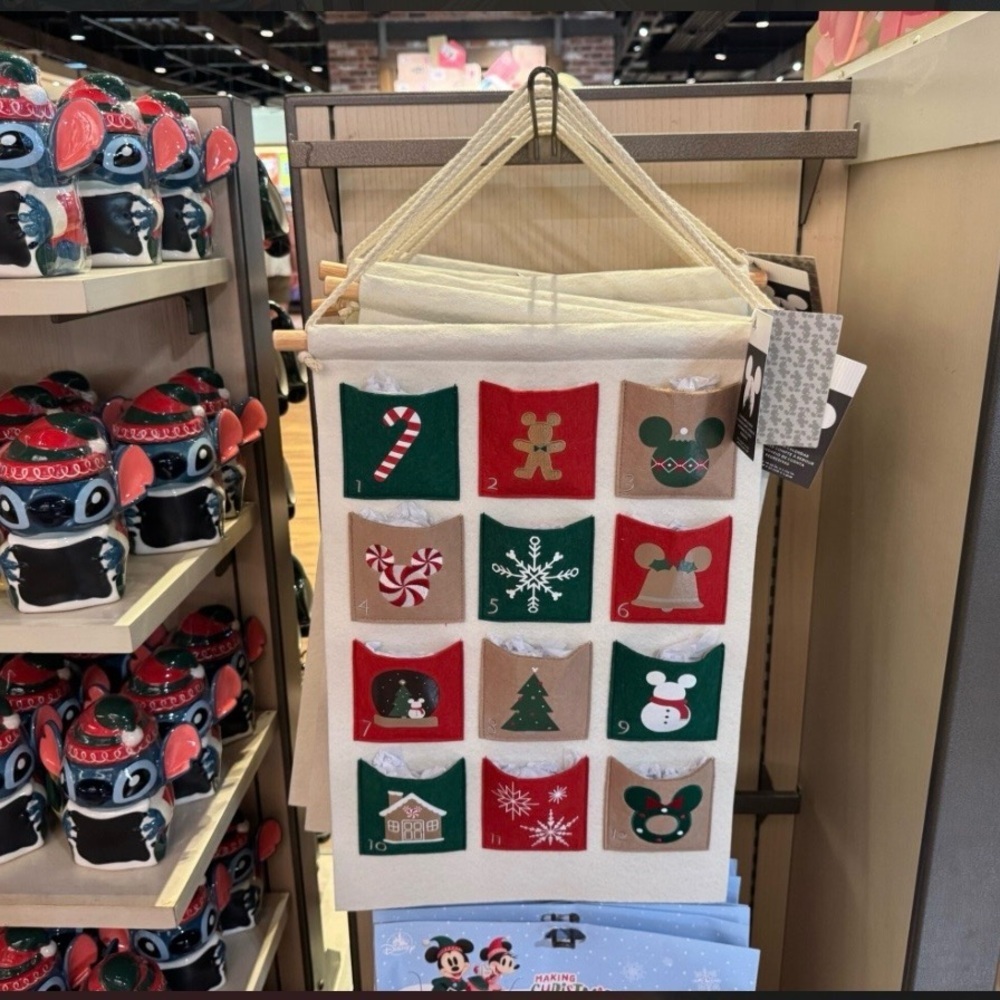 Disney Parks Christmas Countdown Calender